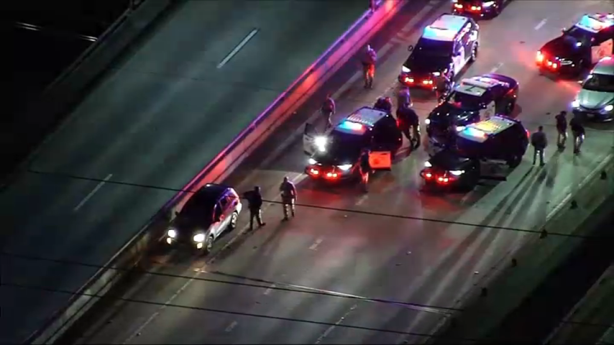 Suspected DUI driver surrenders to police on 60 Freeway following chase – NBC Los Angeles
