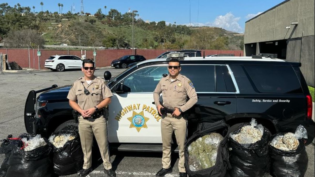 Chp Discovers 400k Worth Of Drugs At The End Of A Car Chase Nbc Los Angeles