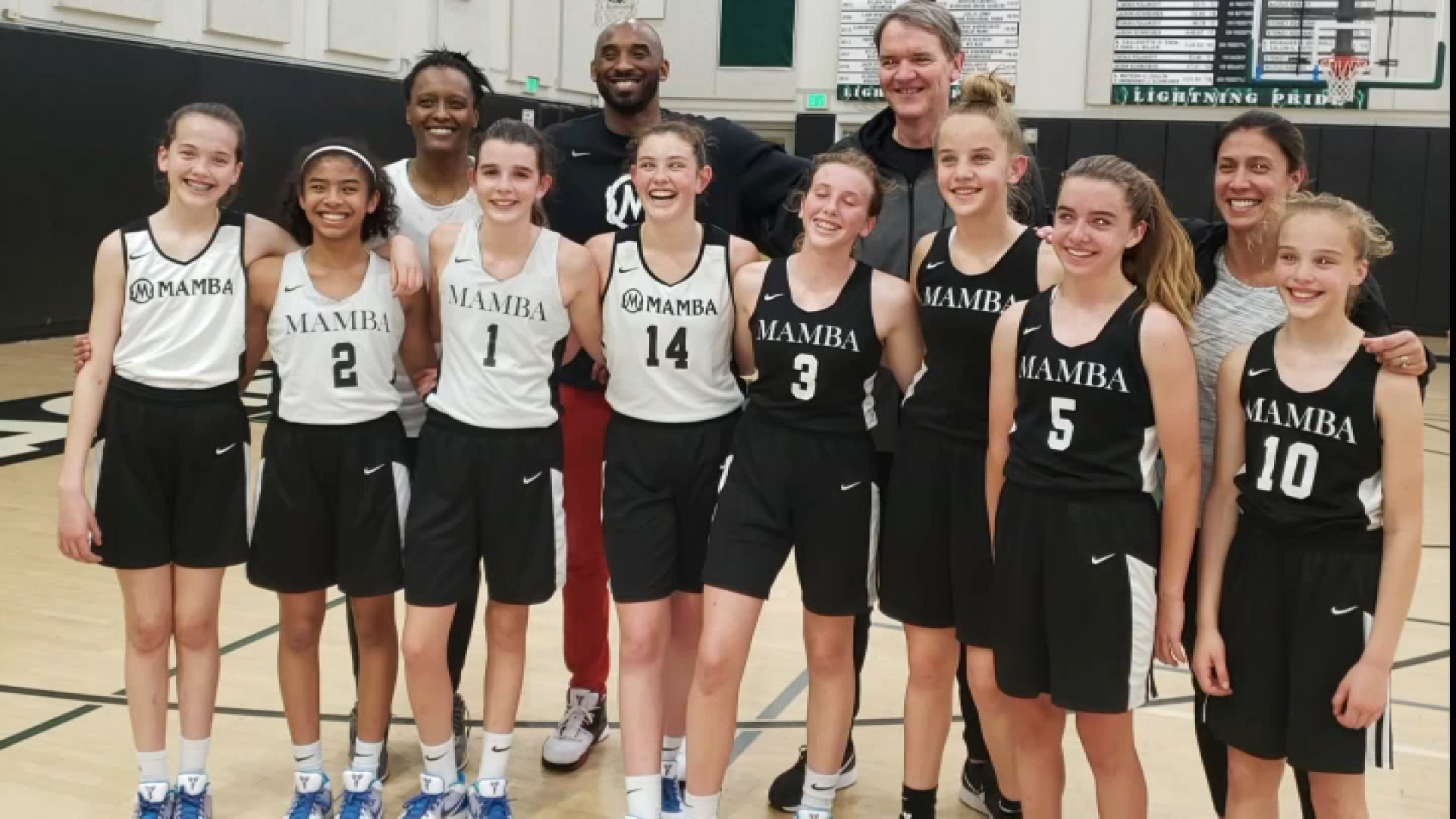 Kobe bryant coaches hot sale daughters basketball team