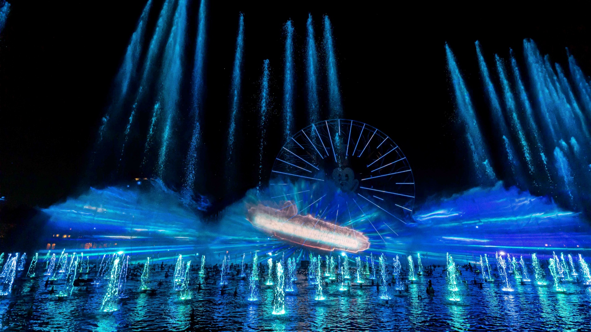 World of Color – Season of Light' Is Glowing Into Disney
