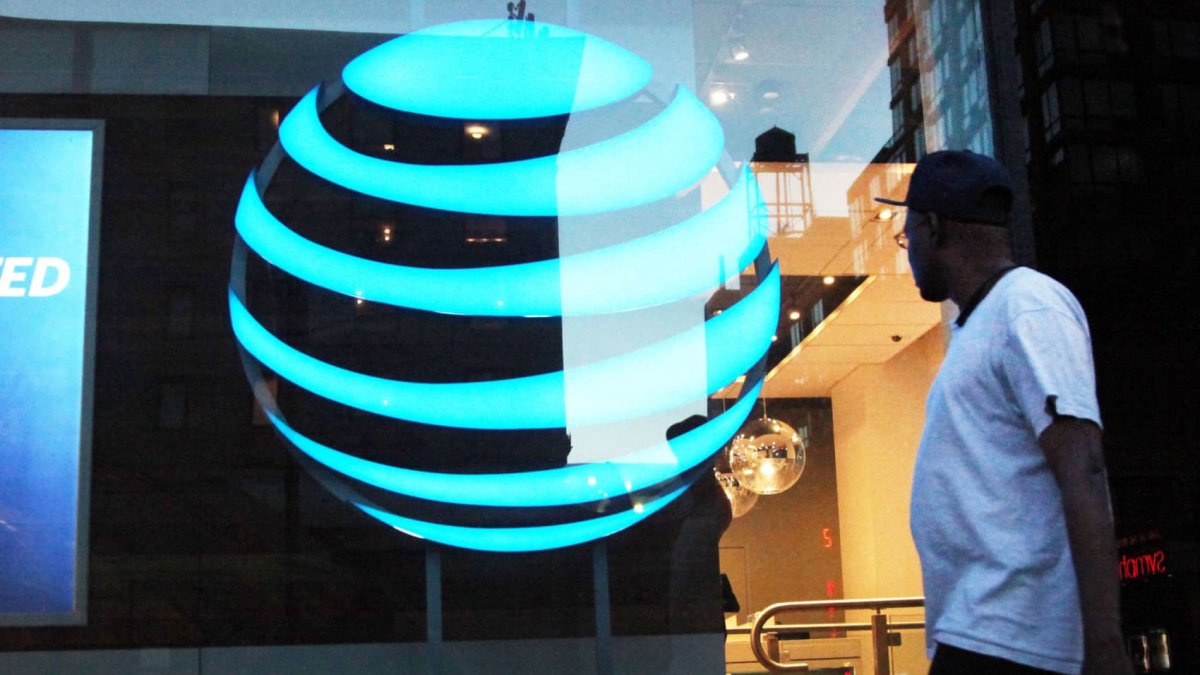 In a letter to employees, AT&T CEO apologizes for widespread outage, says some customers will receive credits - Vimarsana News