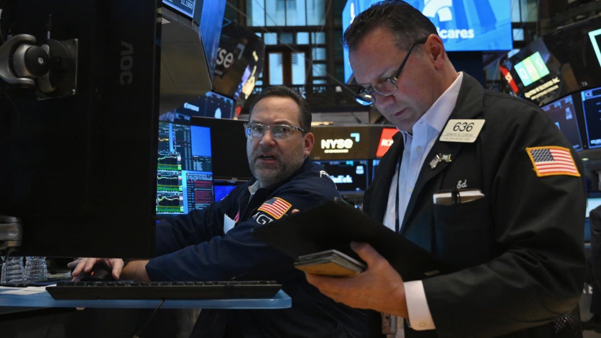 Stock futures inch lower in overnight trading after S&P 500 touches historic 5,000 mark: Live updates - Vimarsana News