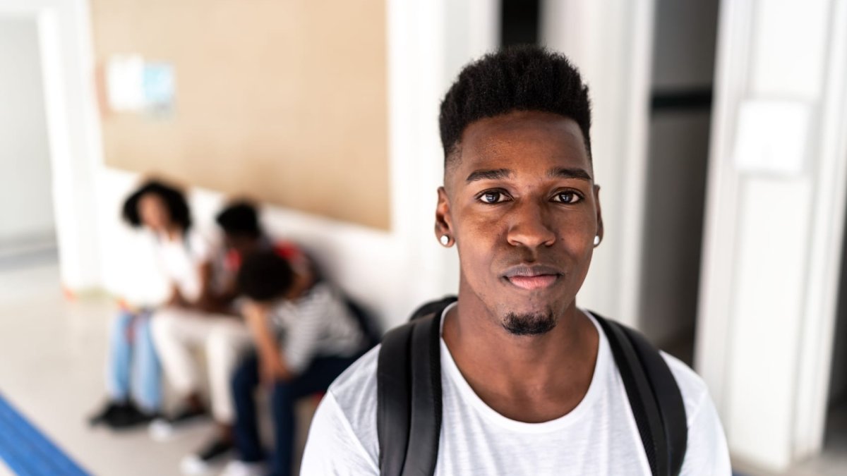 The racial wage gap starts as early as 16 for Black workers—and results in 'a lifetime of consequences,' says expert – NBC Los Angeles - Vimarsana News