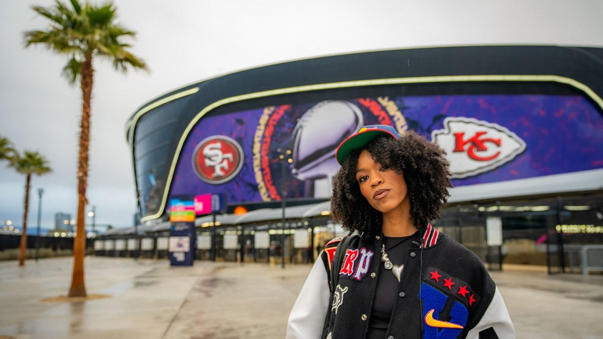 Vashti Cunningham tests photography skills at Super Bowl – NBC Los Angeles - Vimarsana News