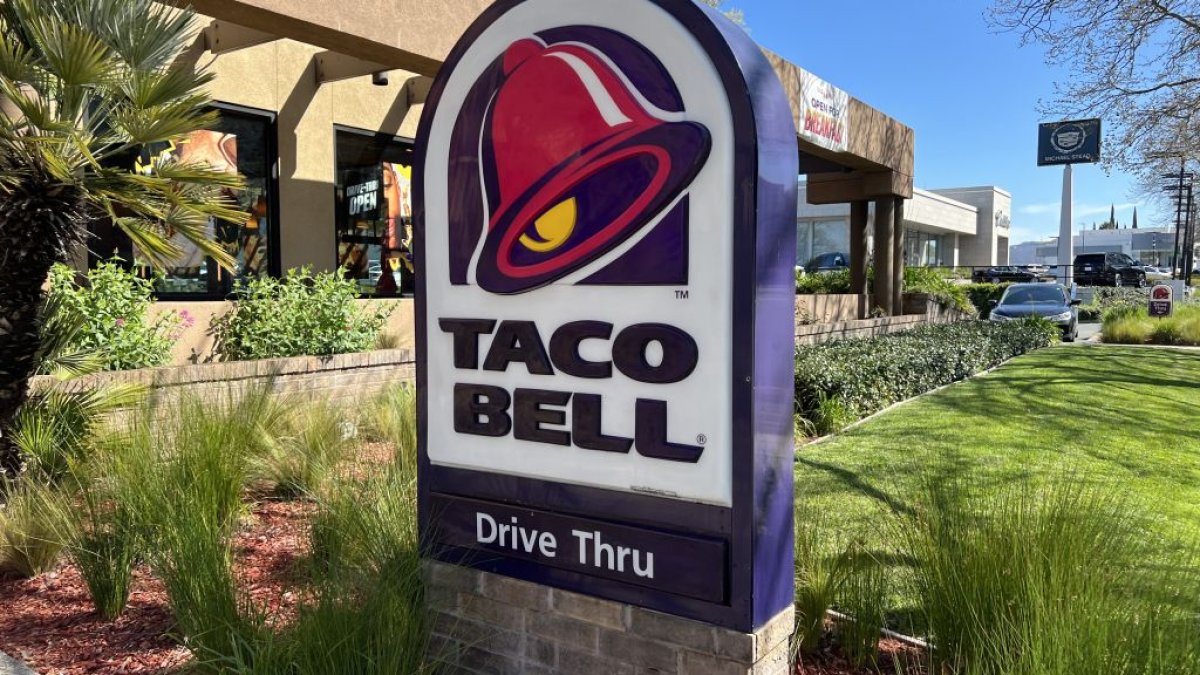 The 'Choco Taco' is making a comeback, thanks to Taco Bell – NBC Los Angeles - Vimarsana News