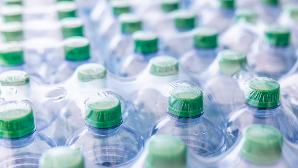 Nevada jury awards people with liver damage after drinking bottled water – NBC Los Angeles - Vimarsana News