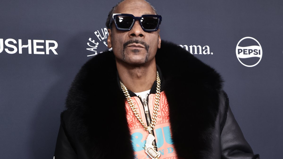 Snoop Dogg’s younger brother Bing Worthington dead at 44 NBC Los Angeles