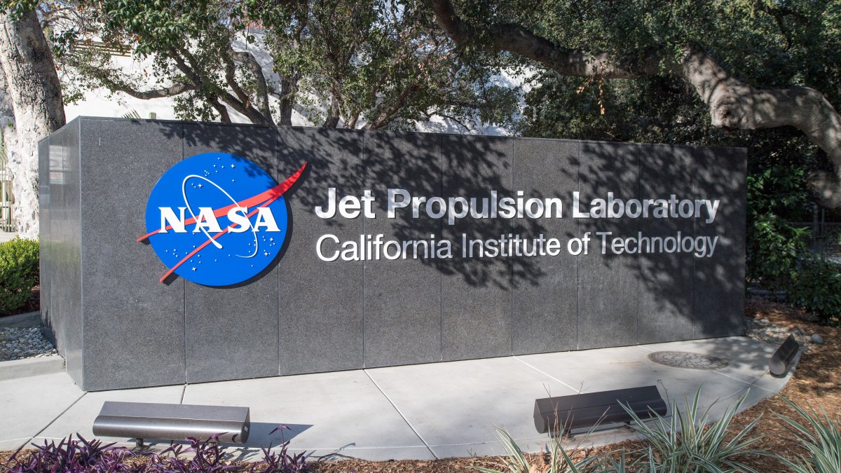 Le JPL va licencier plus de 500 employés faute de fonds  — NBC Los Angeles