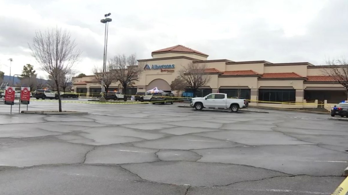 Deputies shoot man armed with machete at Lancaster Albertsons NBC Los