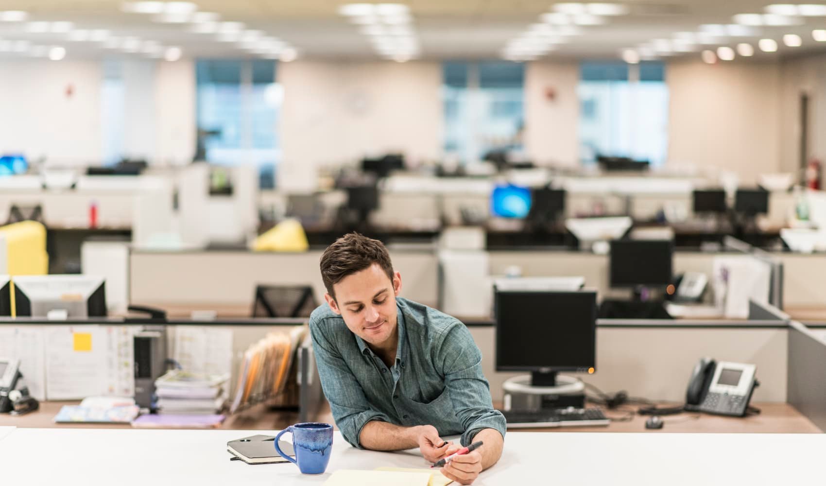 Remote workers who switch to in-office jobs are boosting their pay by as much as 30%, says new research - Vimarsana News