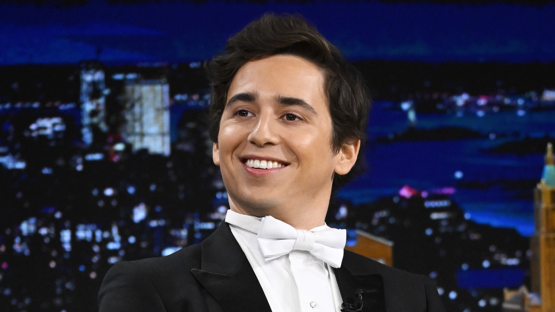 Marcello Hernández teases his future on 'Saturday Night Live' – NBC Los Angeles