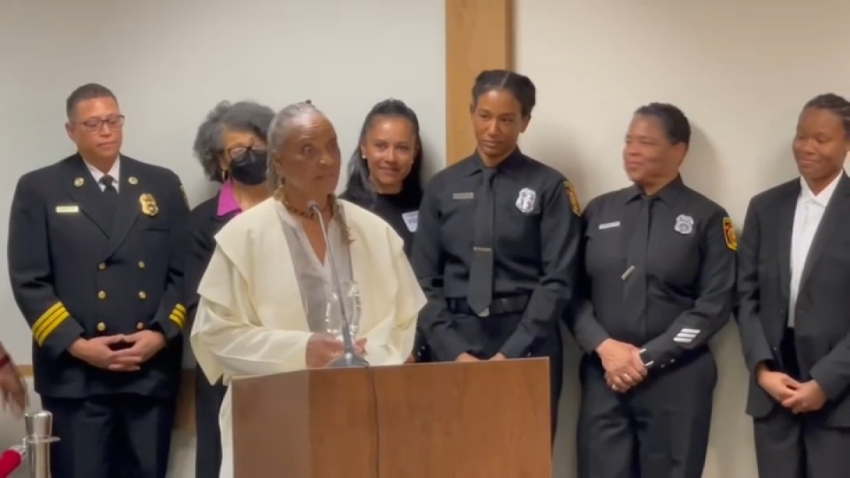 First Black Female Lafd Captain I Dlisa Davies Honored Nbc Los Angeles