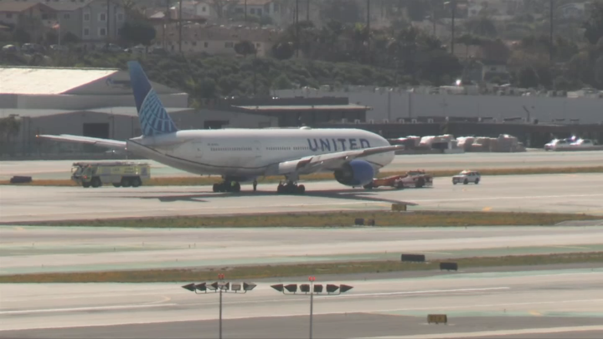 UA35: United flight from SFO to Japan loses tire during takeoff