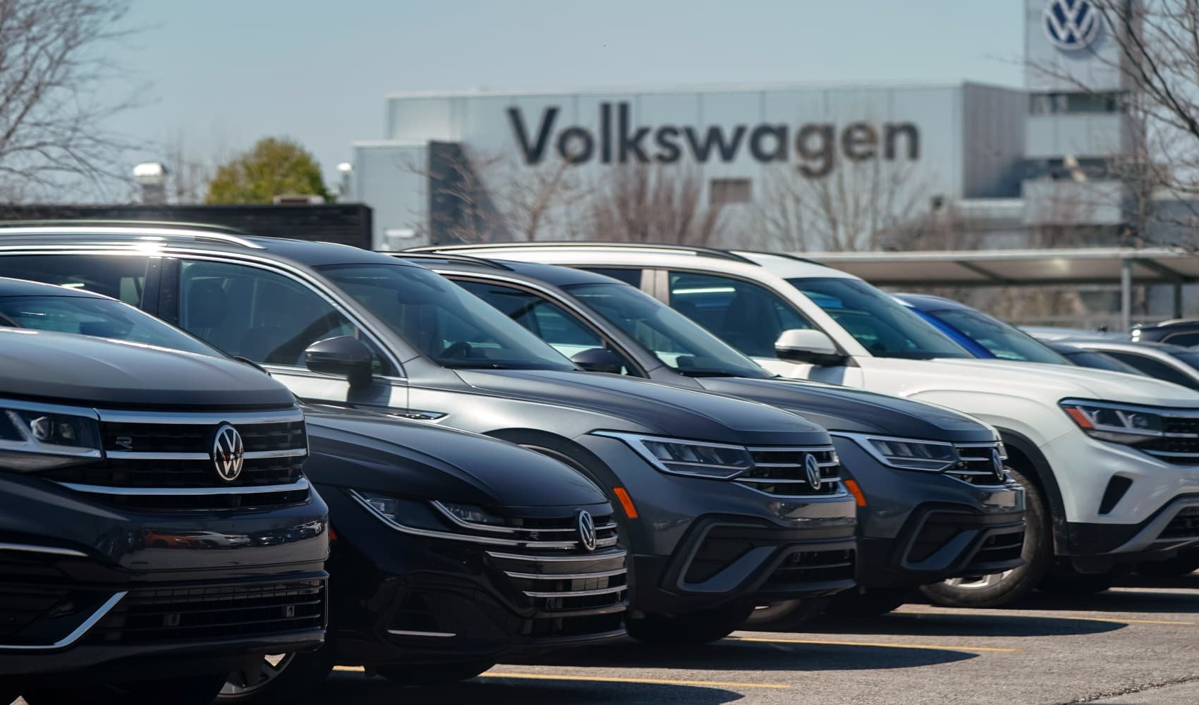 What investors should know about the UAW's organizing drive of VW - Vimarsana News