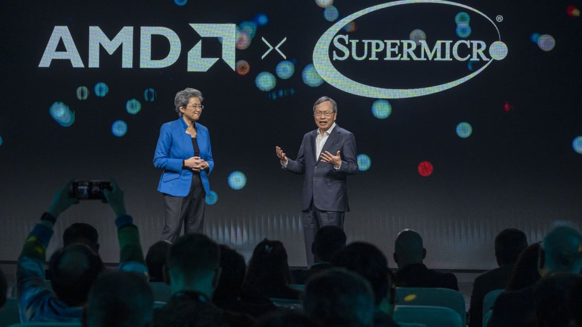 Super Micro pushes up full-year revenue forecast as it points to strong AI demand - Vimarsana News