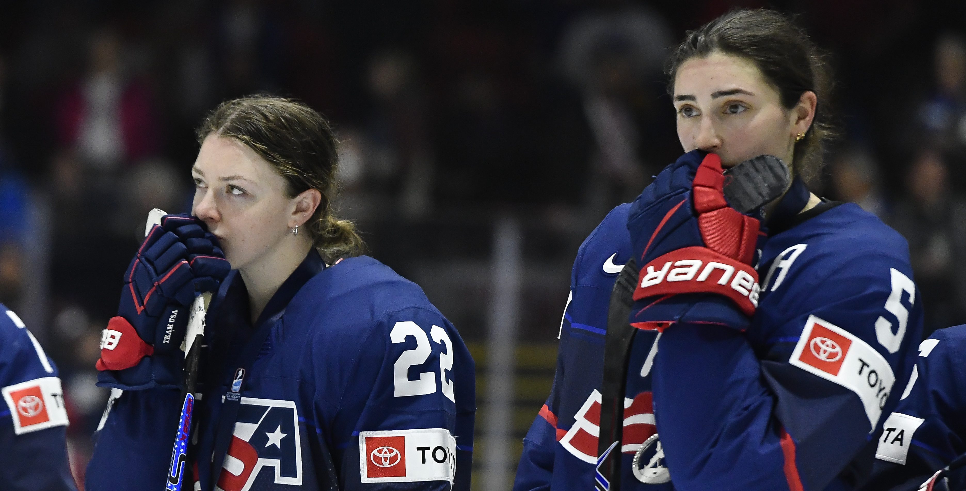 Canada beats US 6-5 in overtime to win women's hockey world final