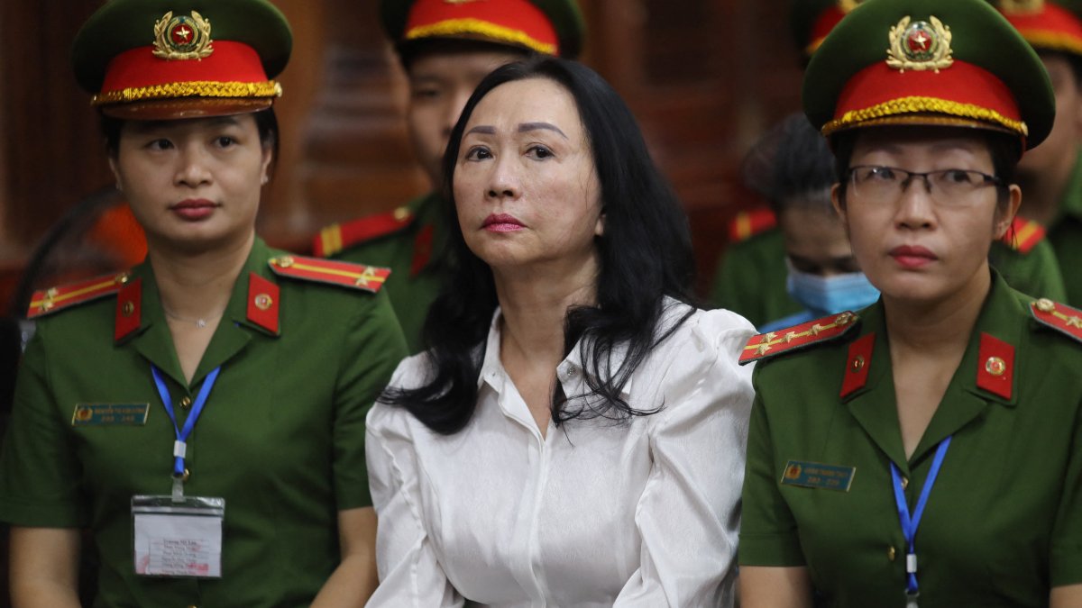 Vietnam sentences real estate tycoon to death – NBC Los Angeles - Vimarsana News
