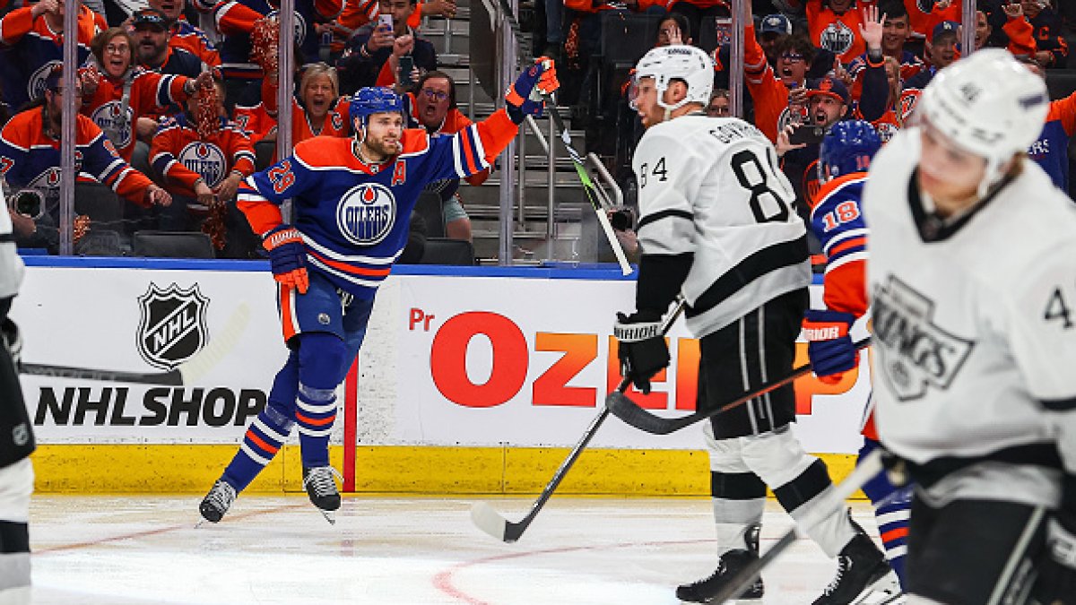 Oilers dominate L.A. Kings in exciting playoff trilogy opener, winning 7-4 – NBC Los Angeles