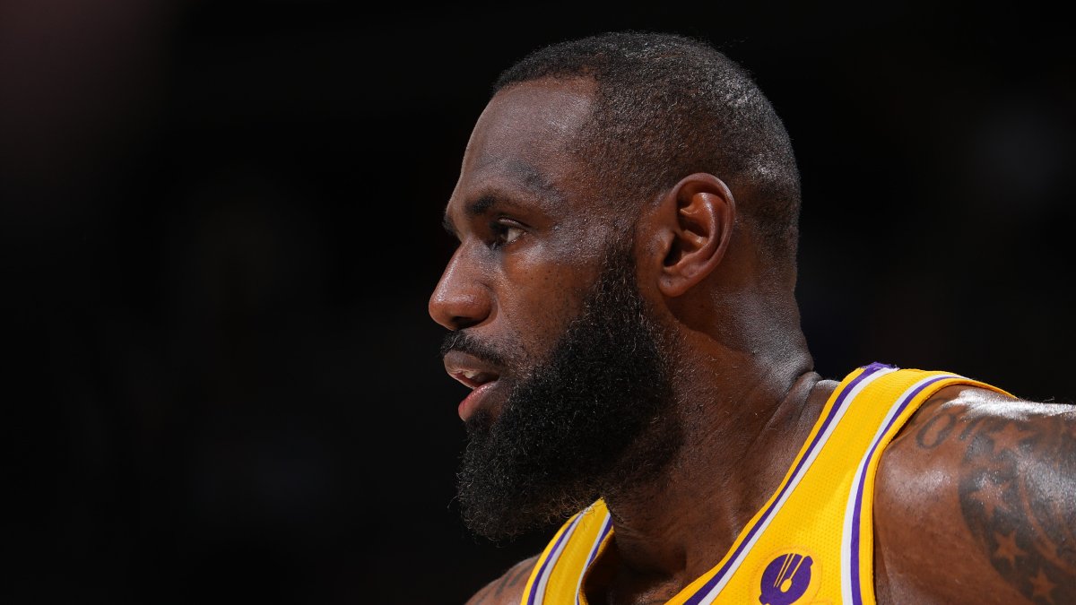 Photo of LeBron James spricht in den sozialen Medien über die Zukunft der NBA und der Lakers – NBC Los Angeles