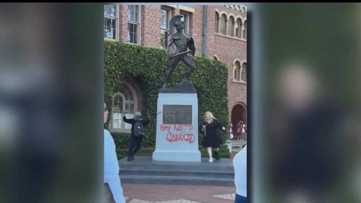 Student's mother tried to stop vandalism of Tommy Trojan statue at USC - NBC Los Angeles