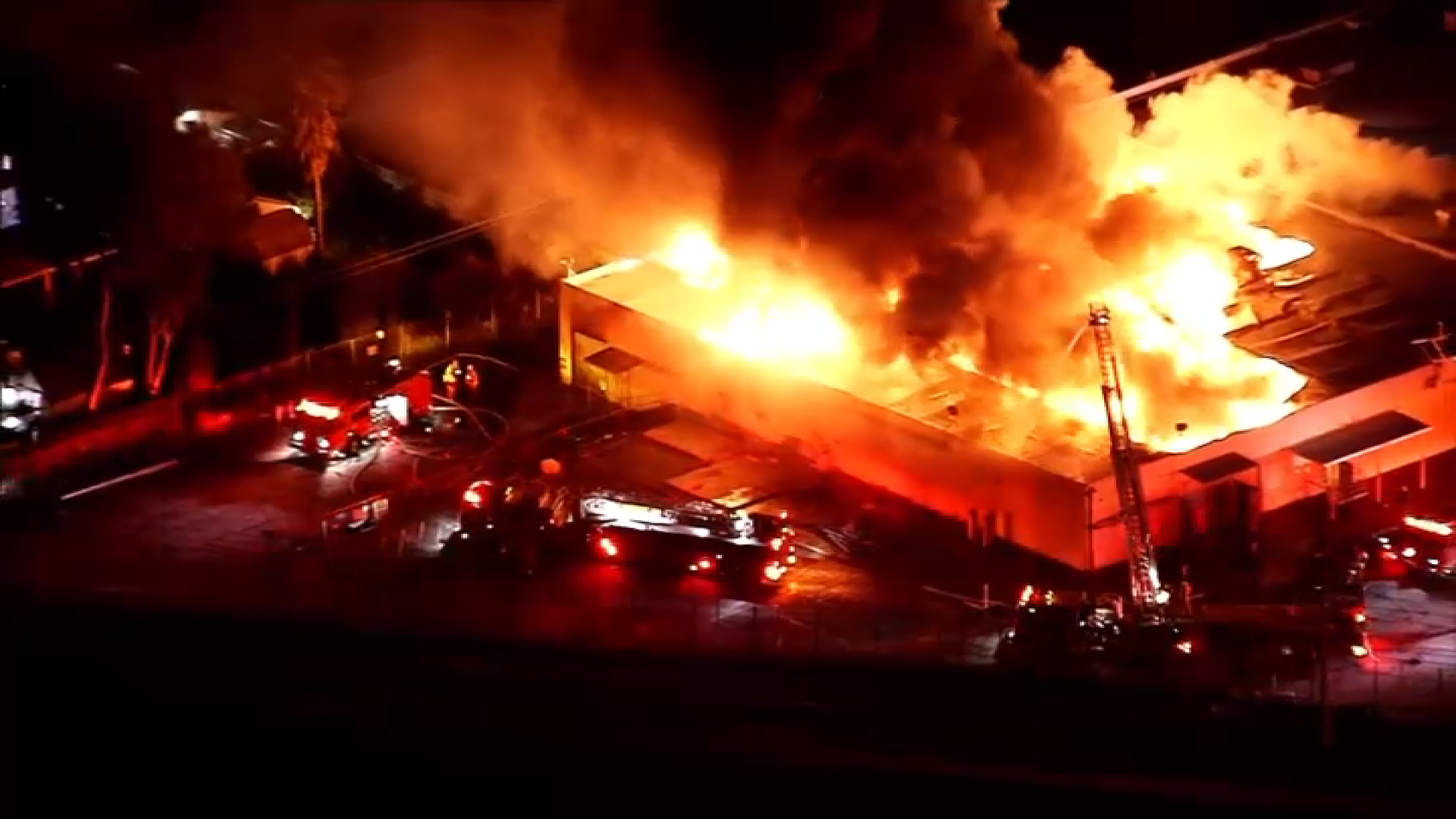 Roughly 75 firefighters battle structure fire in Glendora - Vimarsana News