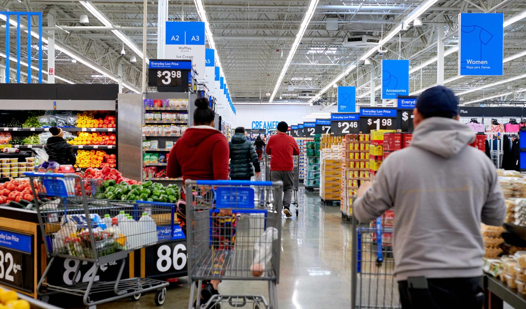 Affluent consumers are creating a 'bubble' at Walmart, warns retailer's former U.S. CEO Bill Simon – NBC Los Angeles - Vimarsana News