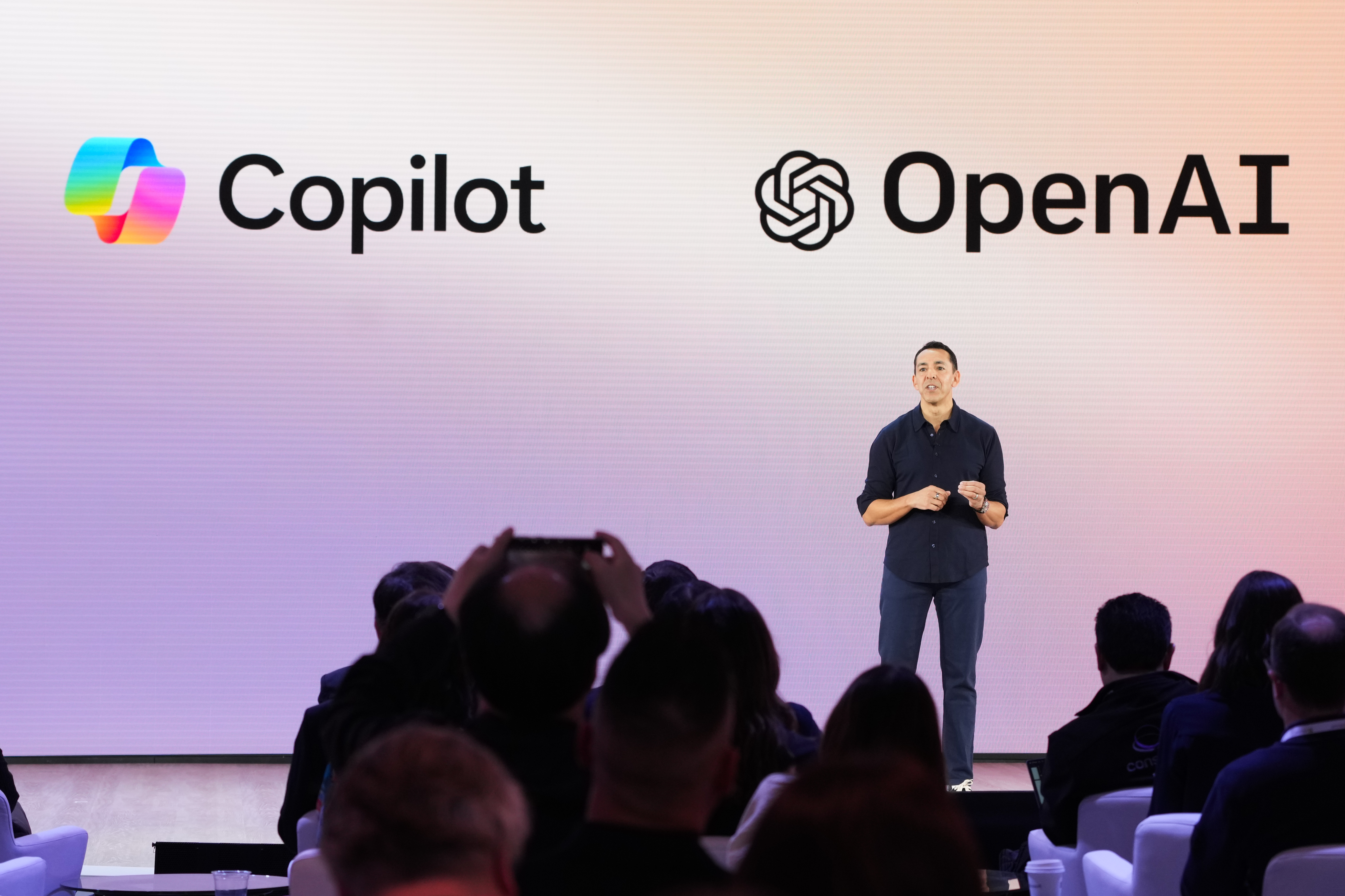 Microsoft’s AI chatbot will ‘recall’ everything you do on a PC NBC