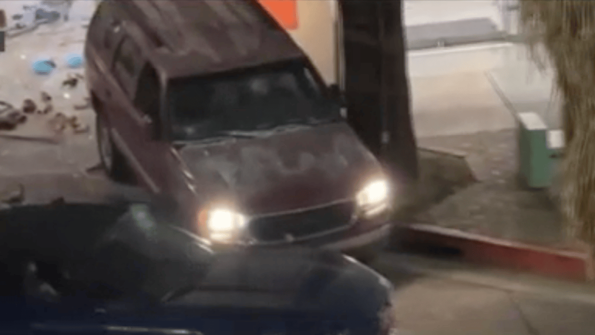 Driver arrested for crashing into Palm Springs businesses – NBC Los Angeles