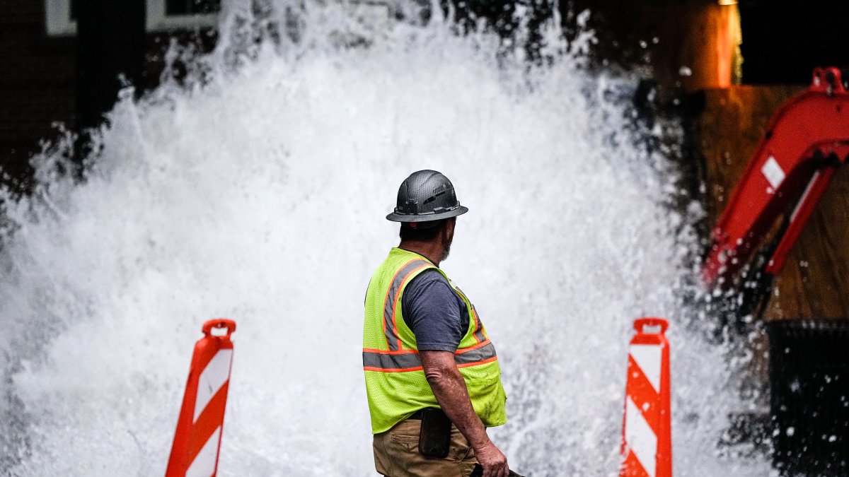 Burst pipes cause water service disruptions in Atlanta NBC Los Angeles