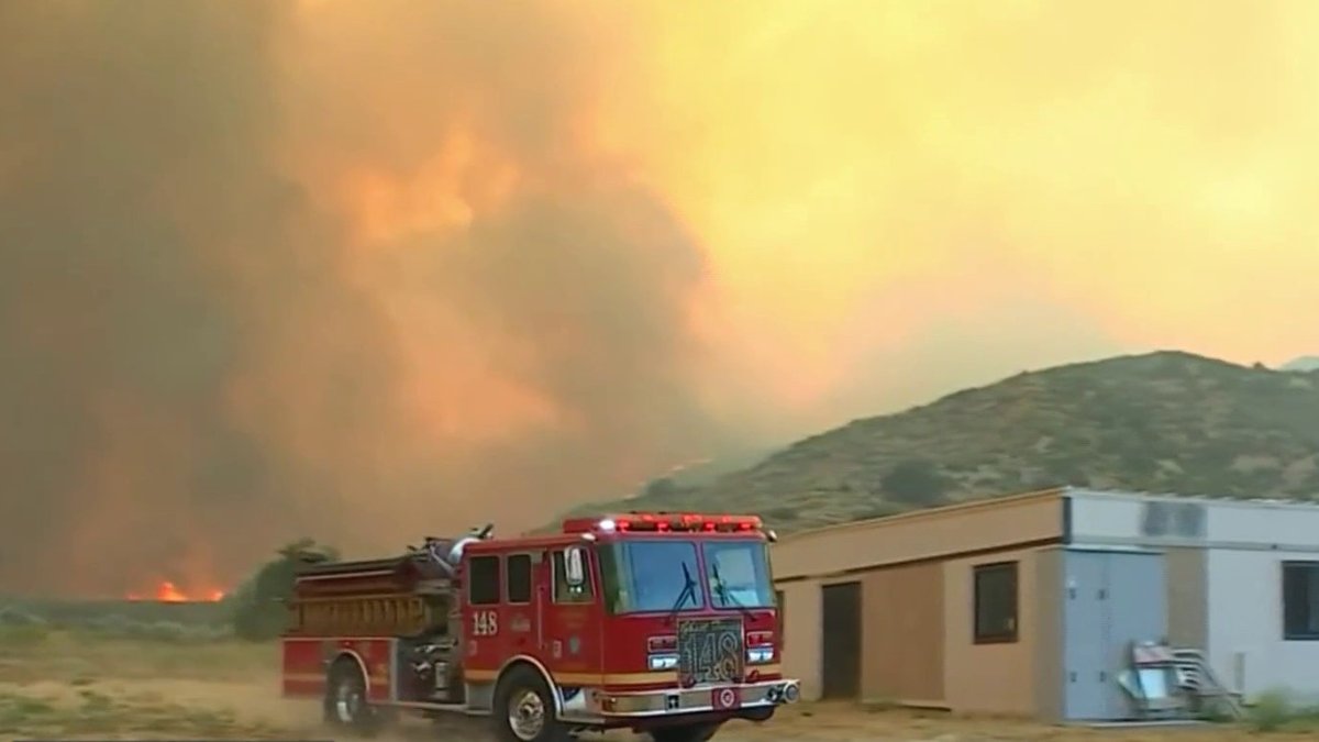 Firefighters increase containment of 15,600-acre Post Fire in Gorman ...