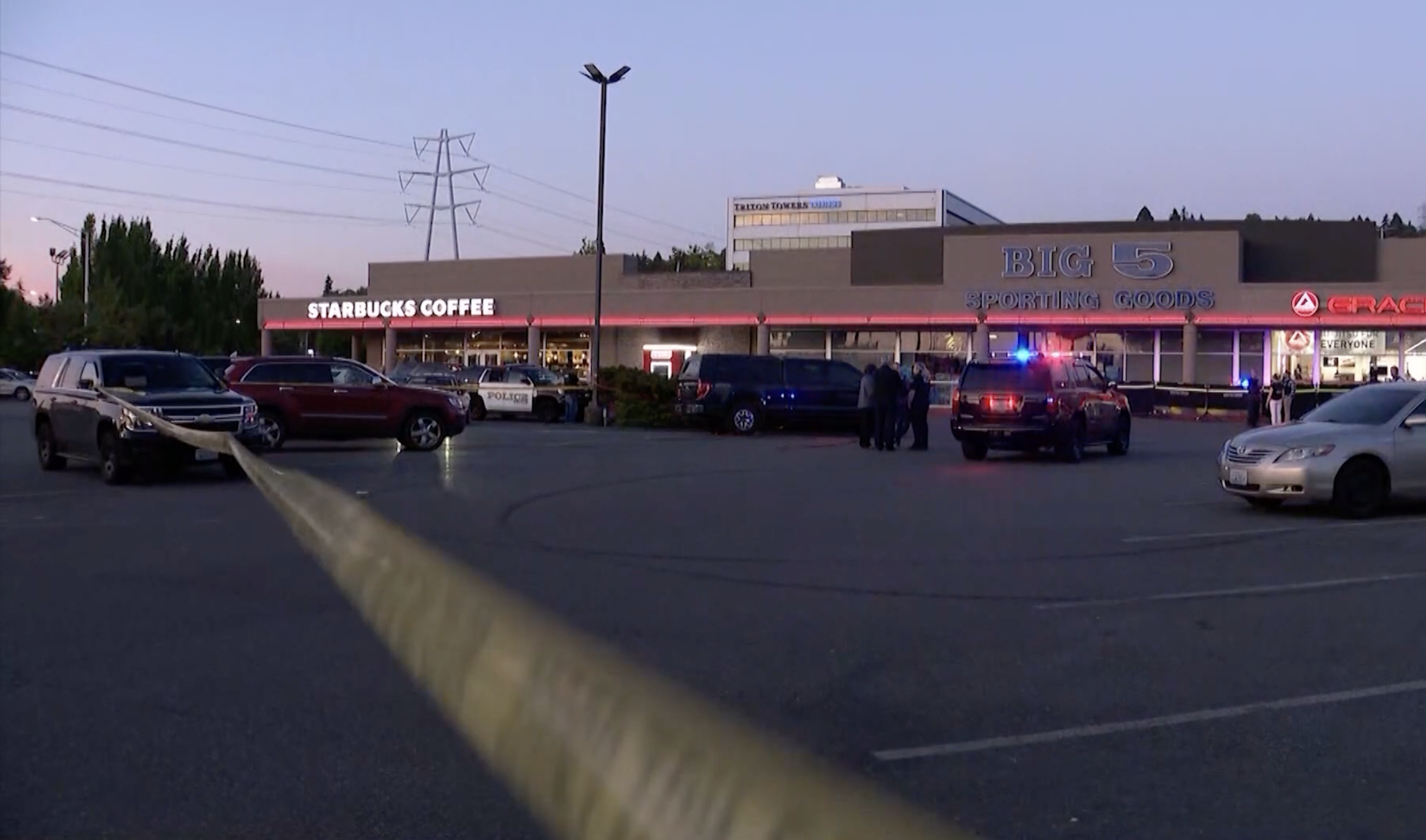 Seattle guard accused of killing teen outside shopping mall, police say – NBC Los Angeles - Vimarsana News