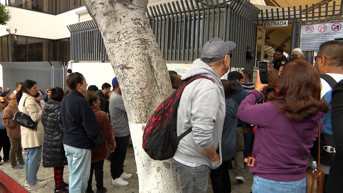 Voters struggle to cast ballots at the Los Angeles Mexican consulate – NBC Los Angeles