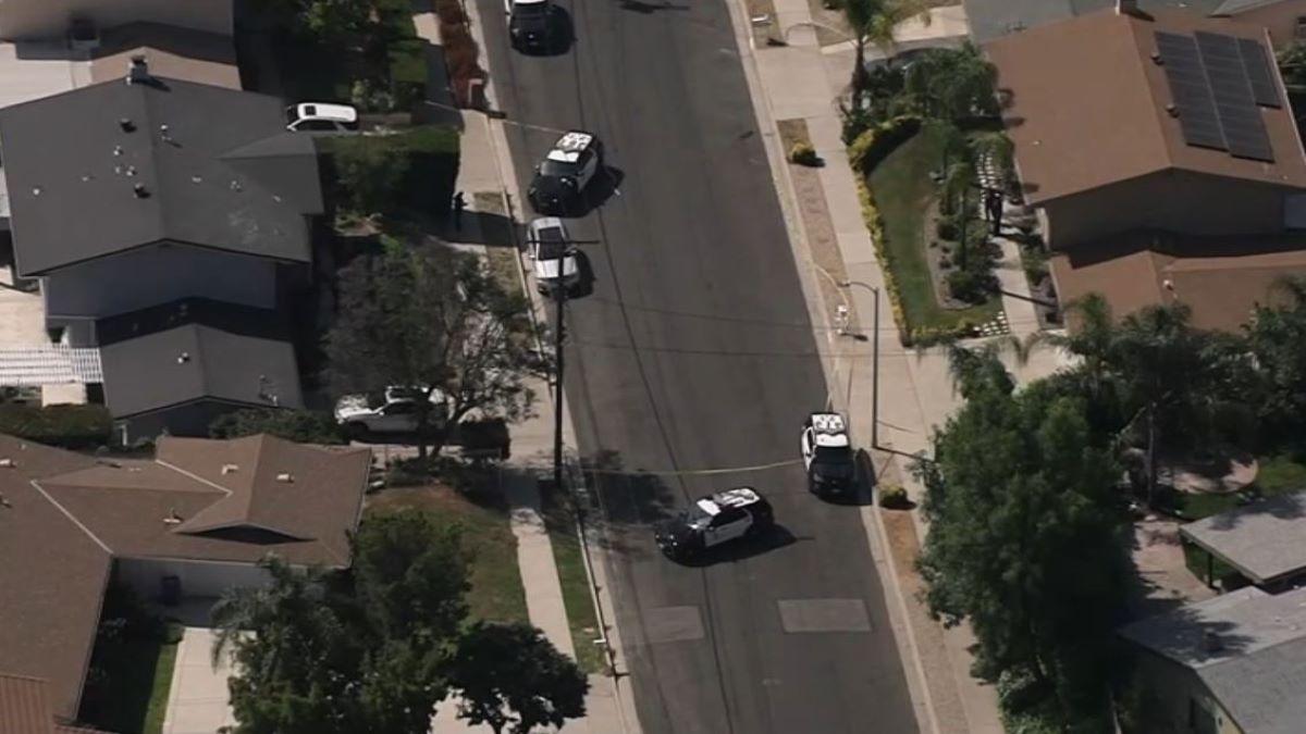 At least 2 injured in Woodland Hills stabbing NBC Los Angeles