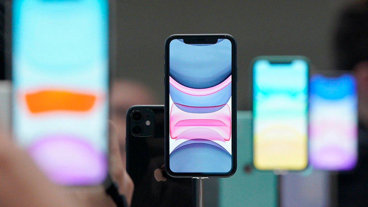 iPhone のせ​​いで幼い従兄弟を窒息死させたとして告発された少女 – NBC ロサンゼルス