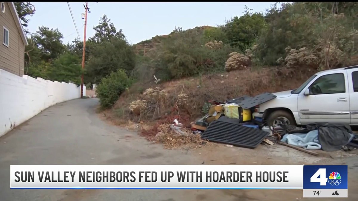 Sun Valley neighbors fed up with hoarder house – NBC Los Angeles