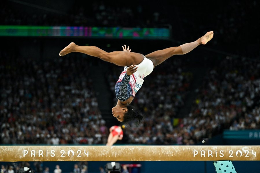 The U.S.' Simone Biles competes in the balance beam eventn