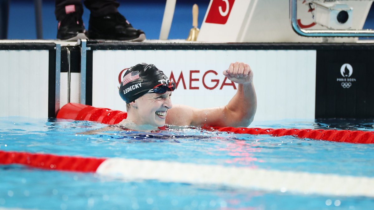 Katie Ledecky makes all kinds of Olympic history with 1500m free title