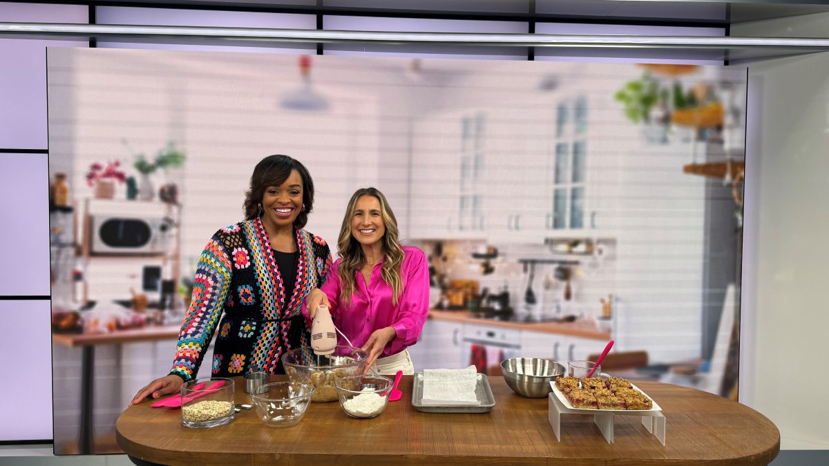 Bake delicious gluten & dairyfree Raspberry Jam Bars for your 4th of