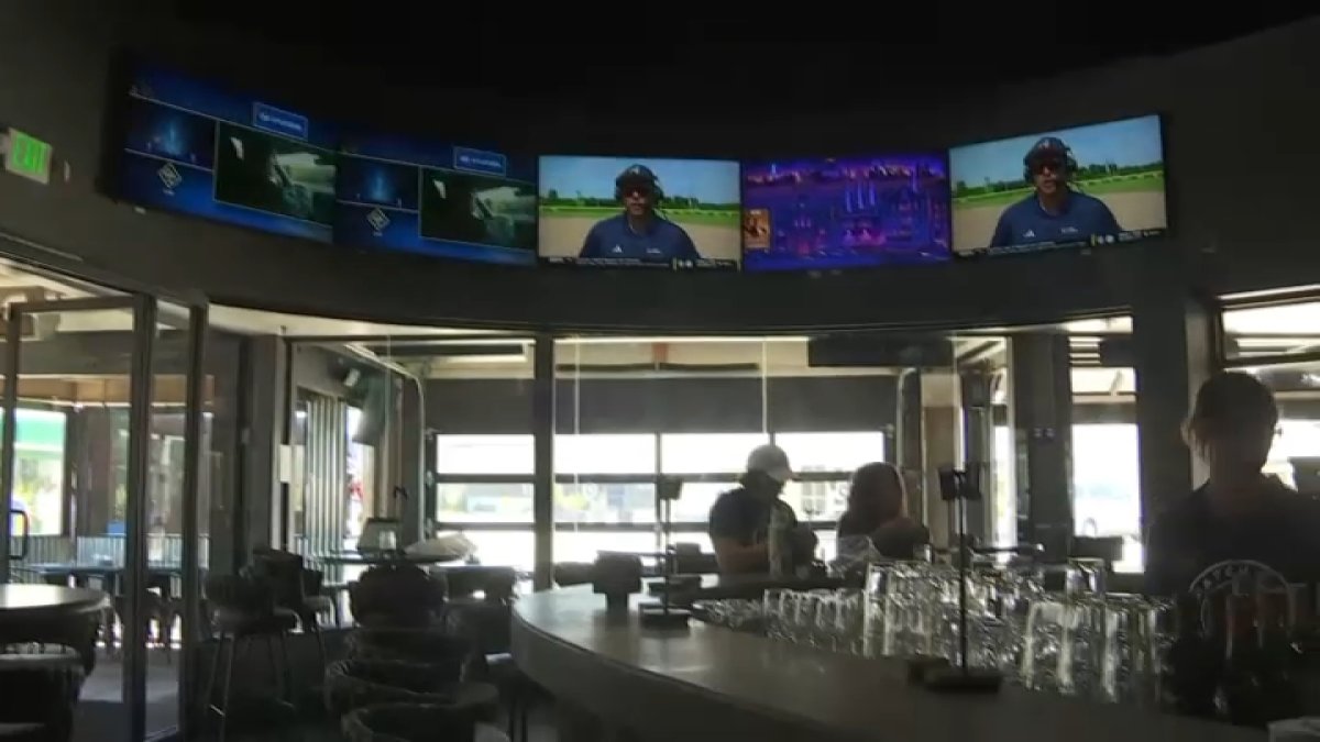 First women’s sports bar in Calif. officially opens