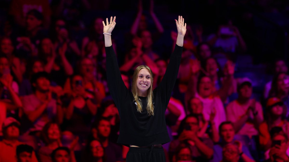 Team USA swimming star Gretchen Walsh facts for 2024 Olympics NBC Los