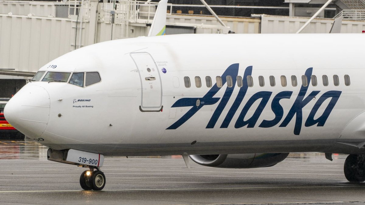 Alaska Airlines flight attendants reject new contract, union says there is ‘more work to be done’ – NBC Los Angeles