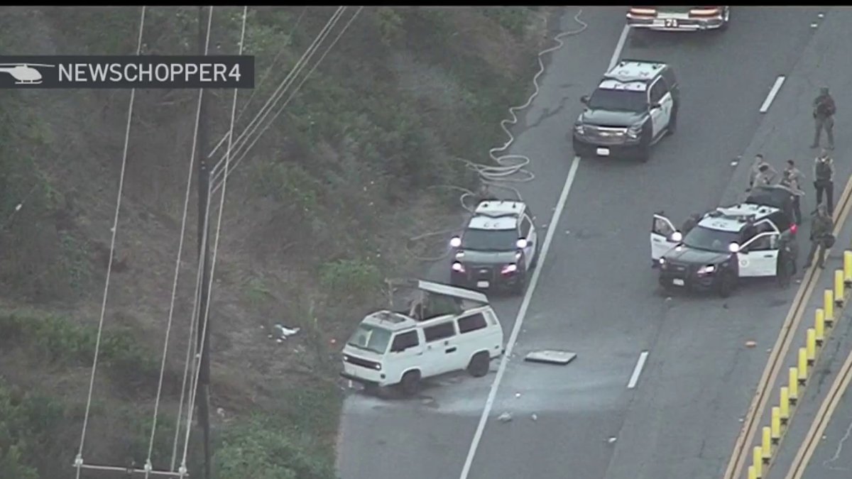 Assault suspect barricaded in vehicle on PCH in Malibu – NBC Los Angeles