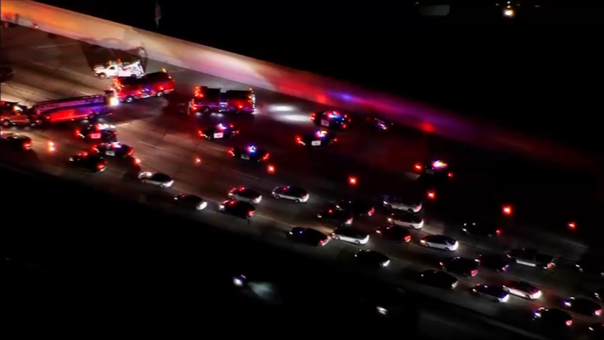 Multi-vehicle crash backs up traffic on 405 Freeway – NBC Los Angeles