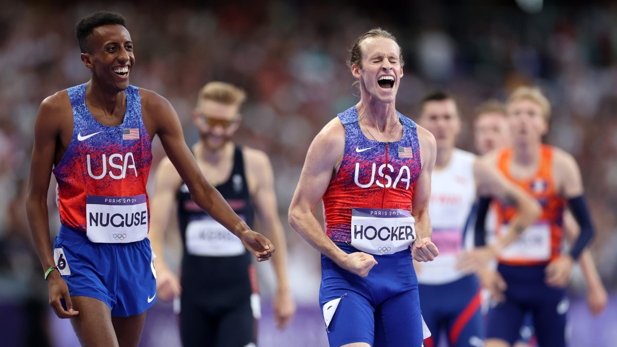 Watch USA’s Cole Hocker rally for gold in 1500m Olympics stunner – NBC ...