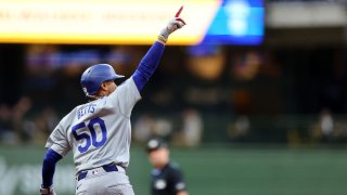 Los Angeles Dodgers v Milwaukee Brewers