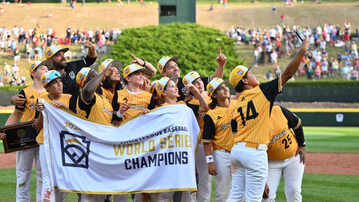 フロリダ州レイク・メリーが延長戦で台湾を破りLLBWS優勝 – NBCロサンゼルス