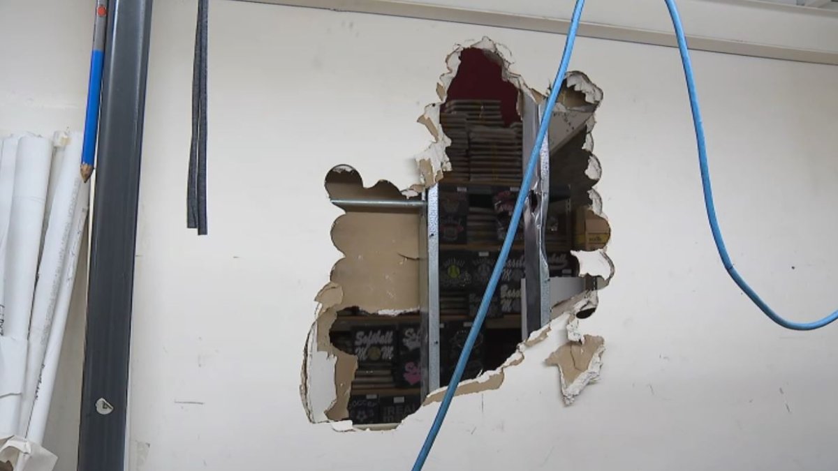 Walls smashed in downtown LA Fashion District mall burglaries