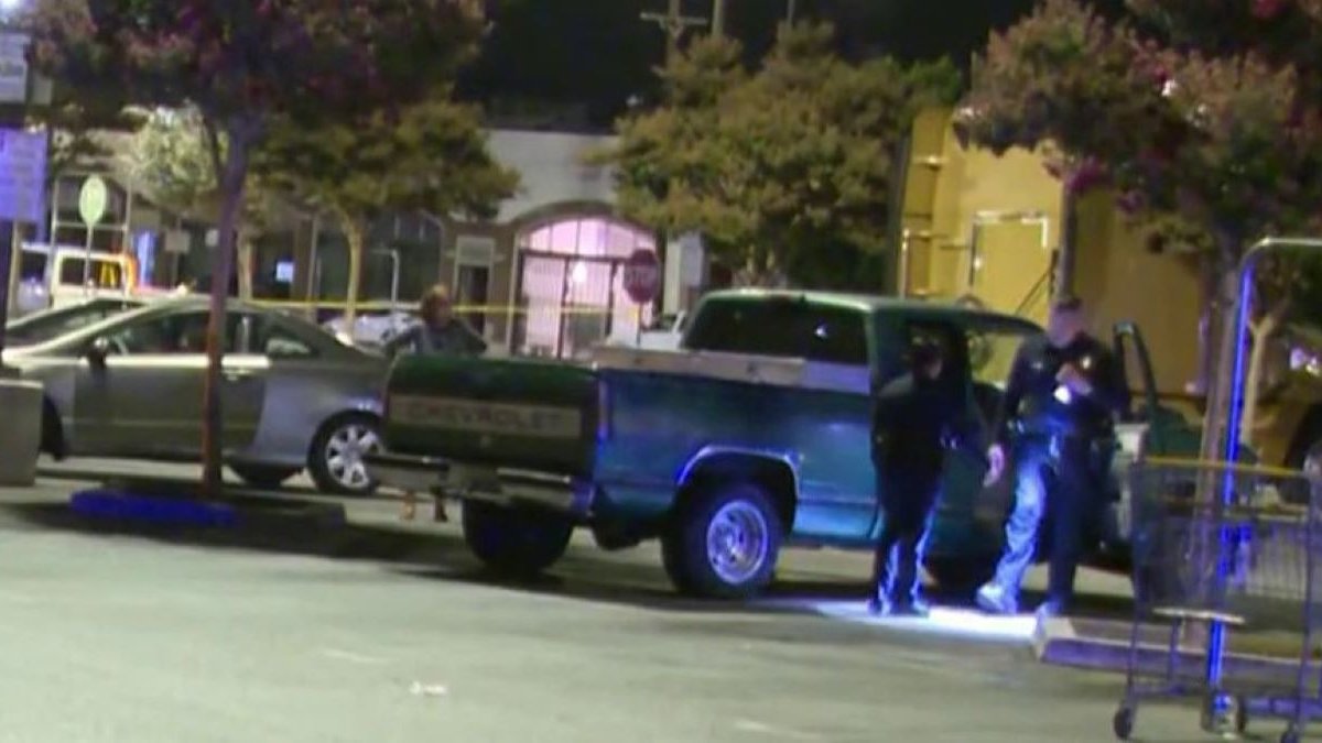 Man shot in attempted carjacking at Highland Park stoplight – NBC Los ...