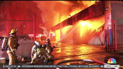 Canoga Park fire destroys auto body shop