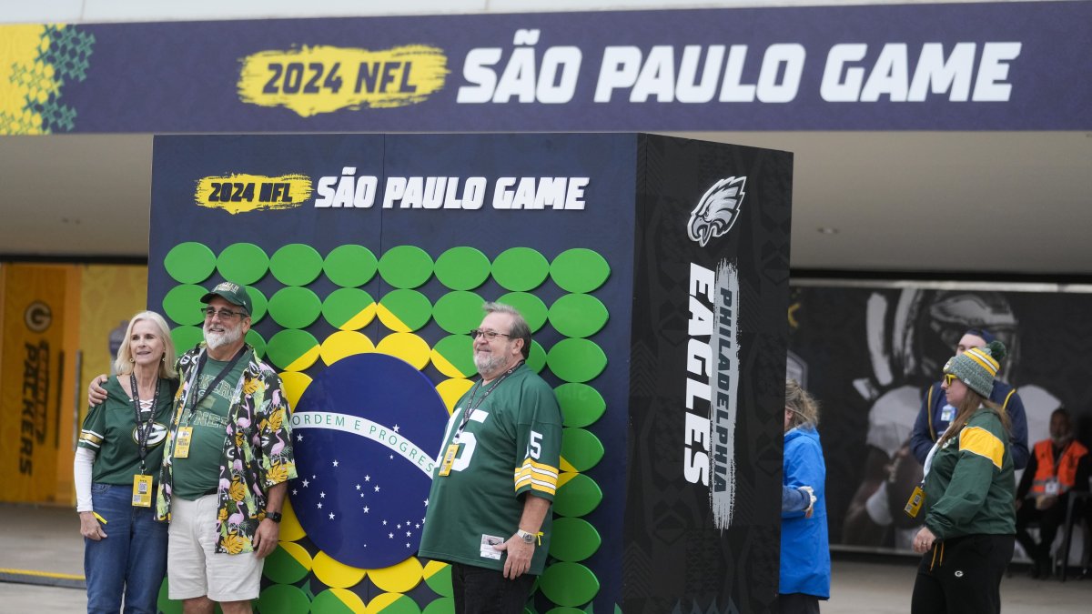 NFL fans defy Brazil host’s green distaste at PackersEagles game NBC